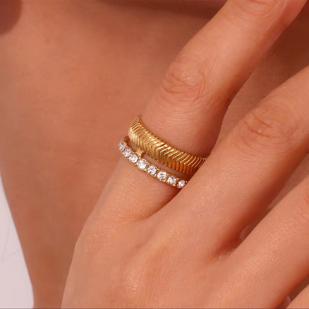 ◾️18k Gold Plated Herryingbone Snake Ring